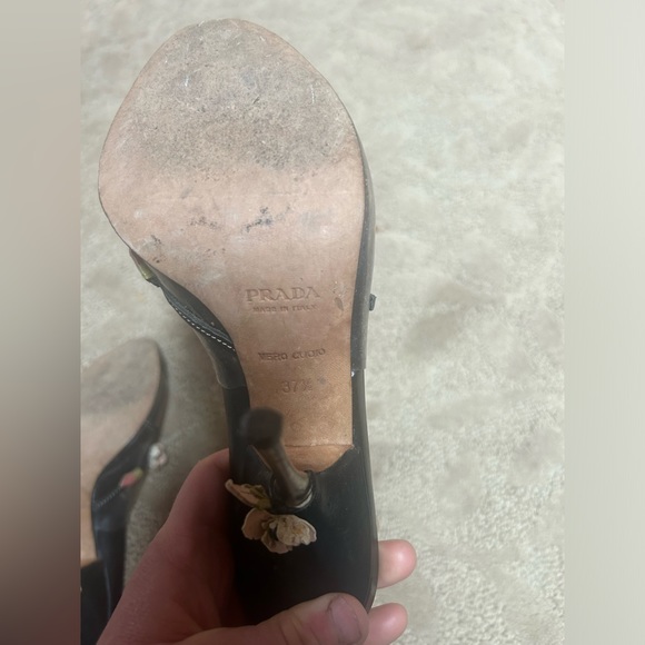 Prada heels - Picture 2 of 5